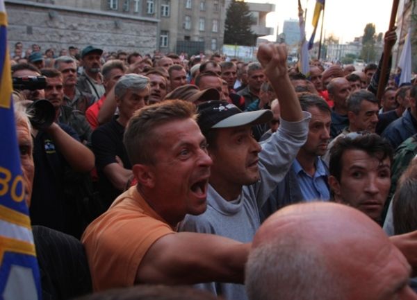 borci-protesti