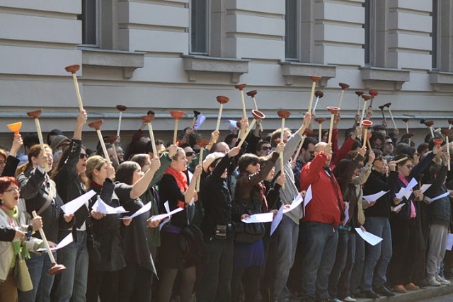 Zeleni protiv Bandića / foto: Pravo na Grad Zeleni protiv Bandića / foto: Pravo na Grad