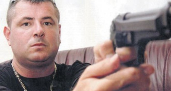 Dok Đorđa Ždralu traži policija zbog pokušaja ubistva, supruga mu prima prijetnje smrću
