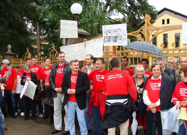 protestna &scaron;etnja radnika Fruktone i Fabrike duvana
