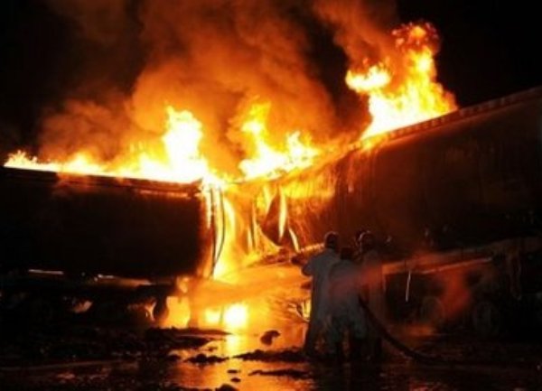 Pakistan napad na cisterne / foto: AFP Pakistan napad na cisterne / foto: AFP