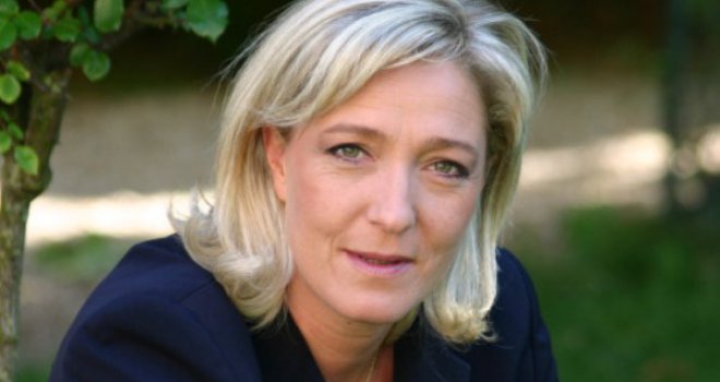 Nije htjela staviti maramu na glavu: Marine Le Pen otkazala sastanak s muftijom jer je tražio da se pokrije