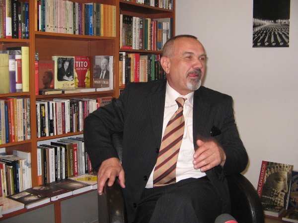 Mladen Lojkić
