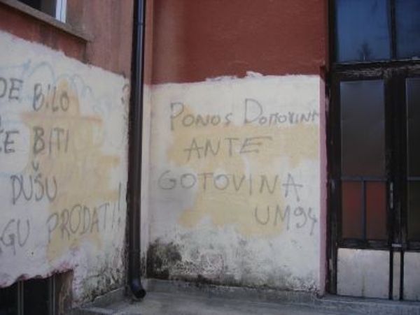 Grafiti u Livnu/ Foto: Livno-online.com Grafiti u Livnu/ Foto: Livno-online.com