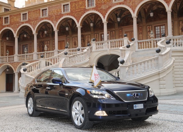 Lexus LS 600h L 
