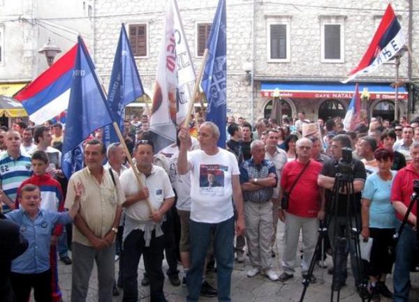 Miting podrške Ratku Mladiću u Trebinju Miting podrške Ratku Mladiću u Trebinju