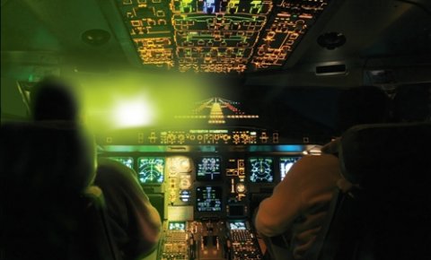 laseri avion