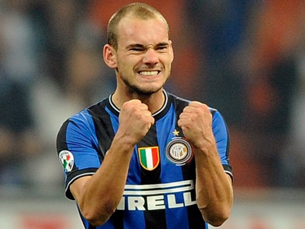 weasly sneijder weasly sneijder