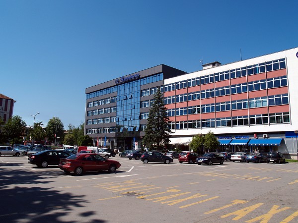 dijamantski putevi i milionske garaže dijamantski putevi i milionske garaže