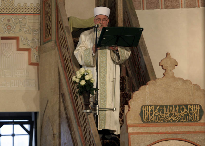 Bajram-namaz u Gazi Husrev-begovoj džamiji Bajram-namaz u Gazi Husrev-begovoj džamiji