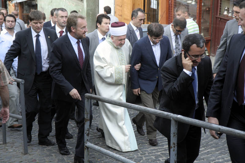 Bajram-namaz u Gazi Husrev-begovoj džamiji Bajram-namaz u Gazi Husrev-begovoj džamiji