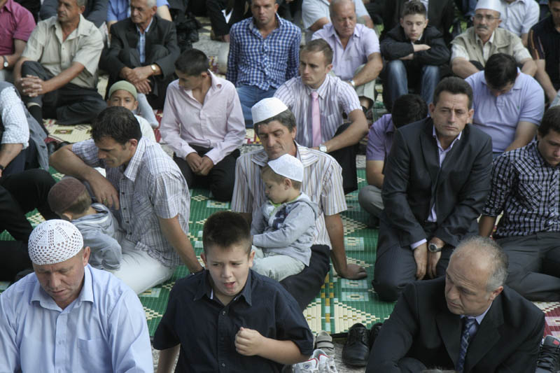 Bajram-namaz u Gazi Husrev-begovoj džamiji Bajram-namaz u Gazi Husrev-begovoj džamiji