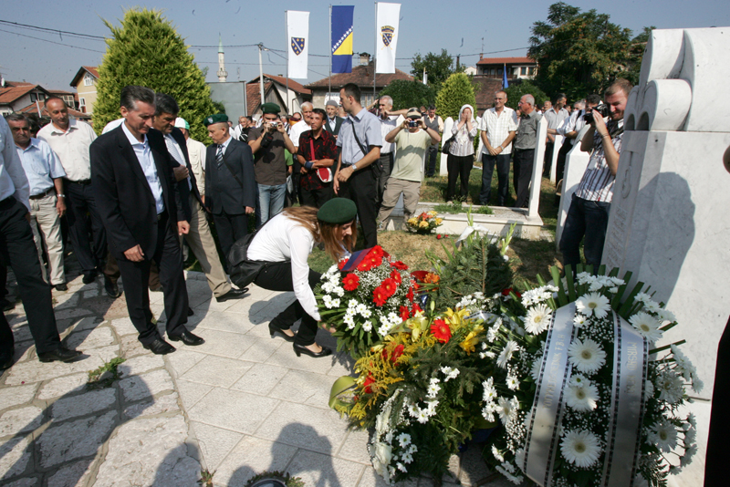 Na &scaron;ehidskom mezarju Kovači obilježen Dan &scaron;ehida