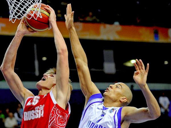 Sudar pod ko&scaron;em Kirilenka i Huffa; foto: Getty Images
