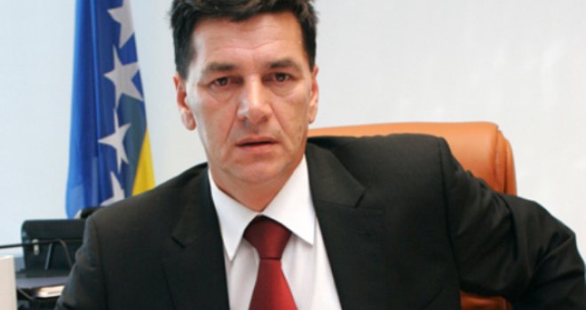 Kasumović: Krajnje je vrijeme da neko zaustavi Hrvate – ovladali su kompletnim finansijskim tokovima u BiH