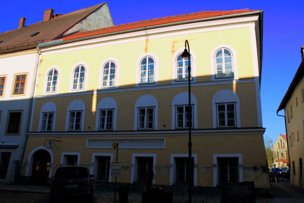 Hitlerova rodna kuća; foto: Panoramio.com Hitlerova rodna kuća; foto: Panoramio.com