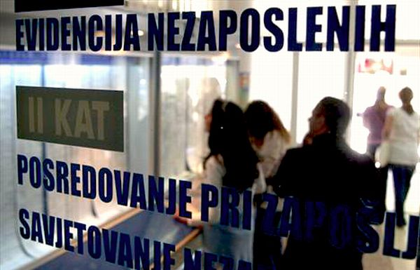 Najveći broj onih koji traže posao je između 30 i 40 godina starosti; ilustracija: Cropix Najveći broj onih koji traže posao je između 30 i 40 godina starosti; ilustracija: Cropix