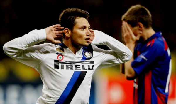 Mauro Zarate i Pavel Mamaev; foto: Reuters Mauro Zarate i Pavel Mamaev; foto: Reuters