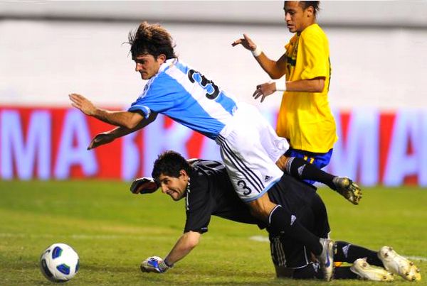 Brazilce je u vodstvo doveo mladi 19-godišnji napadač Lucas u 53. minuti, dok je na 2:0 povisio Neymar u 75. minuti susreta; foto: AFP Brazilce je u vodstvo doveo mladi 19-godišnji napadač Lucas u 53. minuti, dok je na 2:0 povisio Neymar u 75. minuti susreta; foto: AFP