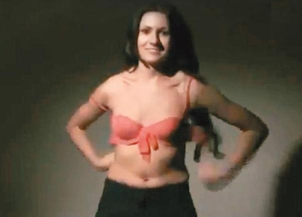 politicarka striptiz politicarka striptiz