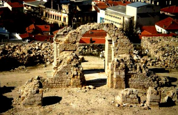 Ru&scaron;evine Sabornog hrama Svete Trojice u Mostaru; foto: Slobodnaevropa.org