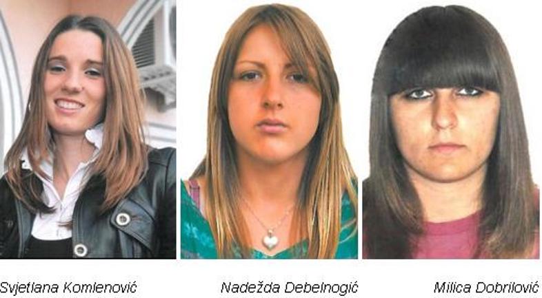 Sahrana tri djevojke i mladića iz Sokoca poginulih u udesu Sahrana tri djevojke i mladića iz Sokoca poginulih u udesu