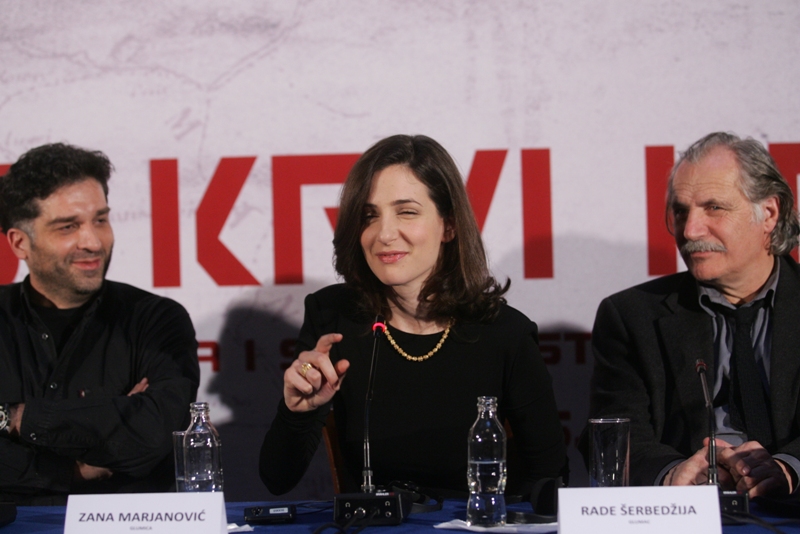 Ekipa filma Angeline Jolie na konferenciji za novinare u Sarajevu/ Foto: DEPO PORTAL Ekipa filma Angeline Jolie na konferenciji za novinare u Sarajevu/ Foto: DEPO PORTAL