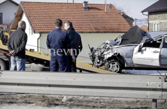 Udes na brzoj cesti Ilidža-Blažuj/ Foto: Dnevni avaz Udes na brzoj cesti Ilidža-Blažuj/ Foto: Dnevni avaz
