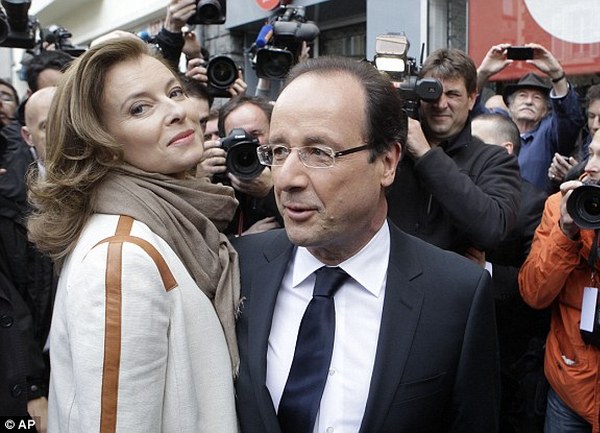 Valerie Trierweiler i Hollande Valerie Trierweiler i Hollande