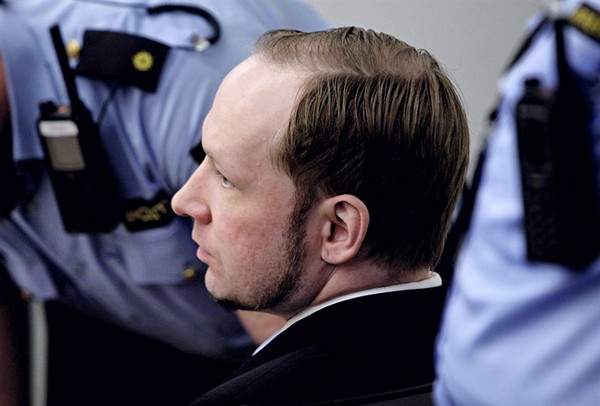 Breivik je hladnokrvno ubijajući na Utoeyi ispu&scaron;tao borbene krikove!