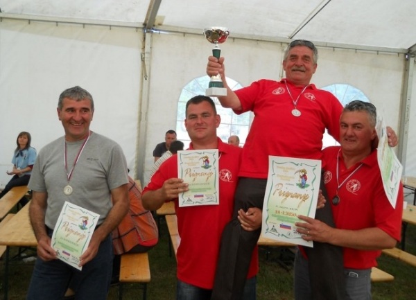reprezentacija BiH u košenju trave reprezentacija BiH u košenju trave