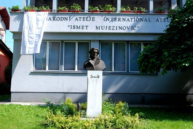 Bijeli čaršafi u Tuzli Bijeli čaršafi u Tuzli