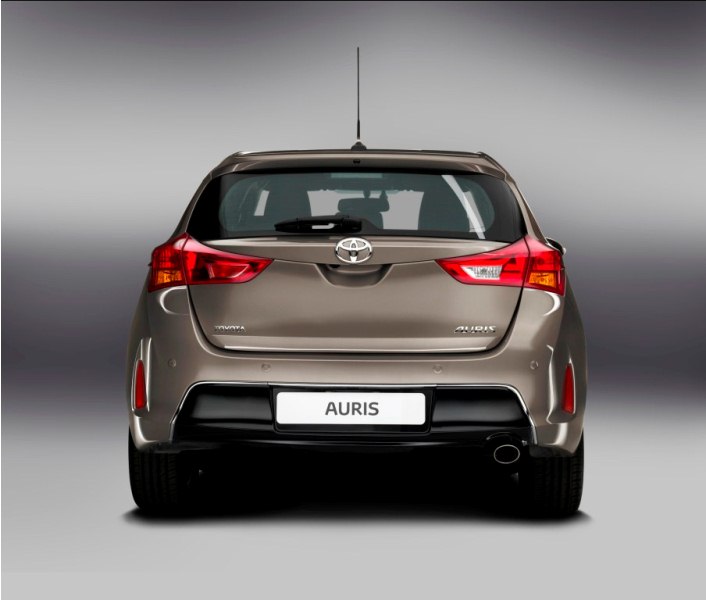 Toyota Auris 03