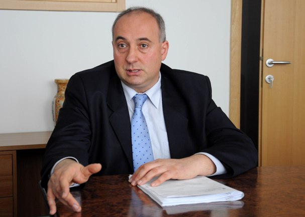 Neven Aksamija Neven Aksamija