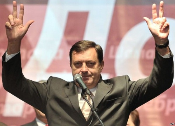 dodik tri prsta