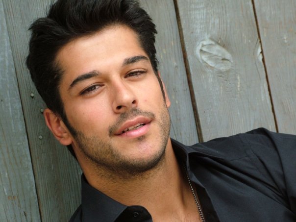 Burak &Ouml;z&ccedil;ivit