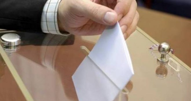 Nedopustivo je korištenje djece, školskih prostorija i javnih resursa u predizborne svrhe
