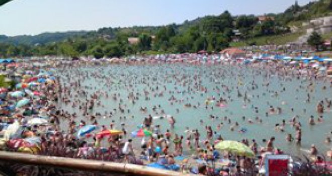 Nova pravila na Panonskim jezerima: Dozvoljeno kupanje u burkiniju