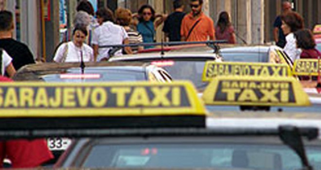 Taksisti iz drugih kantona više neće morati skidati oznake sa svojih automobila u Sarajevu?