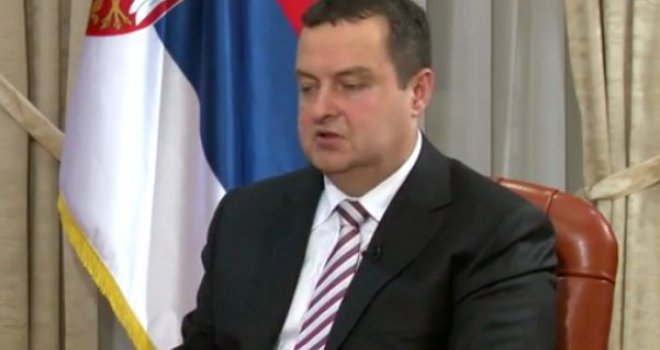 Dačić: Hrvatska je puna Šešelja koji uzvikuju `Za dom spremni` i drže Pavelićeve slike