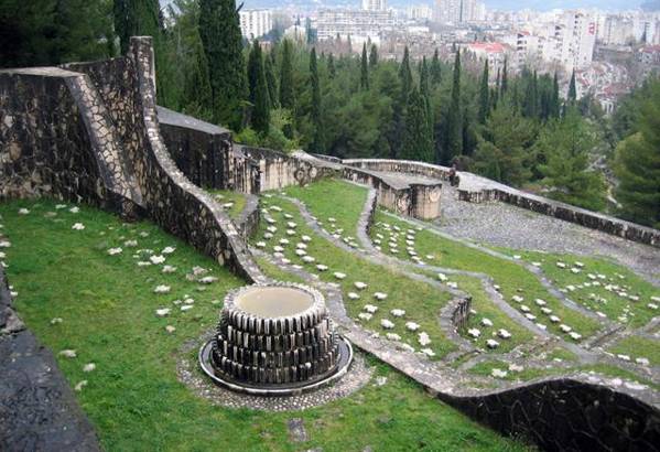 partizansko groblje u mostaru