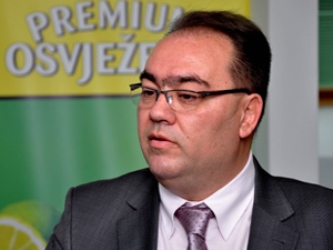 Edin Ibrahimpašić Edin Ibrahimpašić