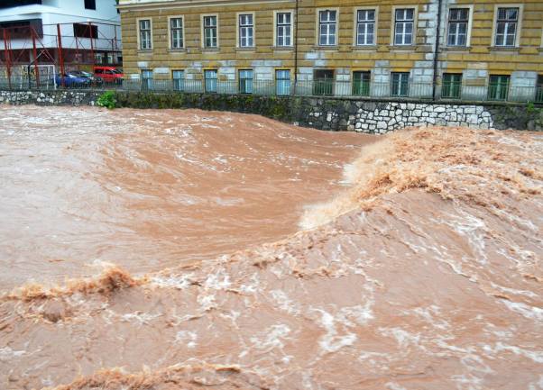 Miljacka nabujala nakon ki&scaron;a naslovna