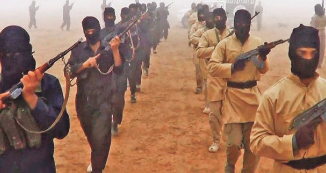 Snajperista heroj: Poubijao ISIL-ove egzekutore koji su krenuli da obezglave  oca i sina