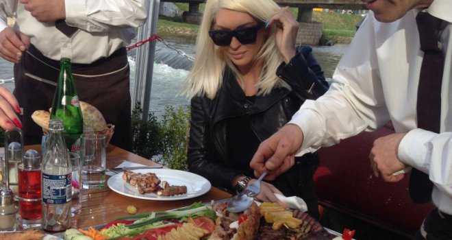 Jelena Karleuša odlično se provela u Sarajevu, a evo i šta je sve radila...