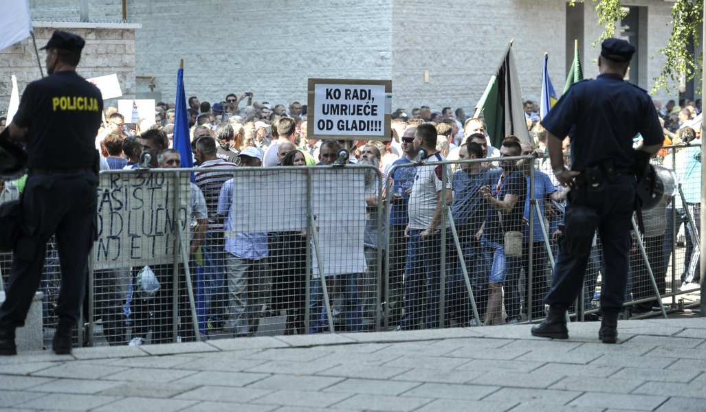 radnici-protest-parlament-fbih