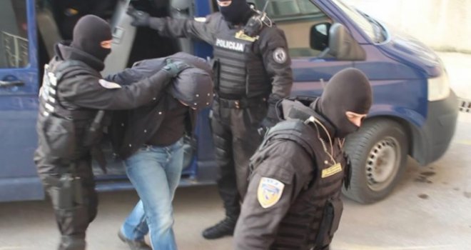 SIPA u akciji 'Spis': Zbog zloupotrebe položaja u Sarajevu uhapšene četiri osobe