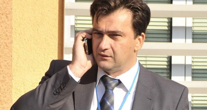 Oleg Čavka: Pozivam Izetbegovića da javno kaže ko je ukrao mobitel iz Tužiteljstva BiH!