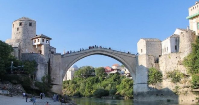 SDA i HDZ danas objelodanjuju sporazum o Mostaru?