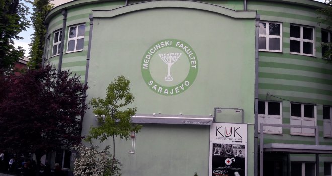 Medicinski fakultet u Sarajevu traži smjenu rektora Škrijelja